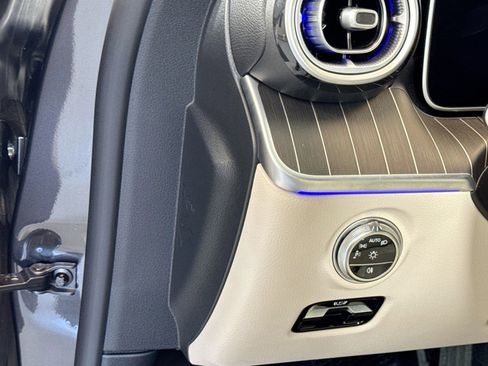 Used 2025 Mercedes-Benz C 300 Sedan image 10