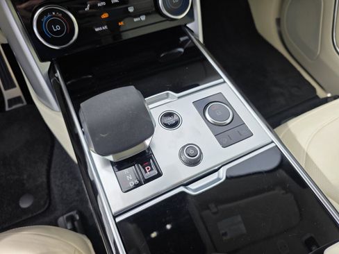 Used 2023 Land Rover Range Rover SE image 21