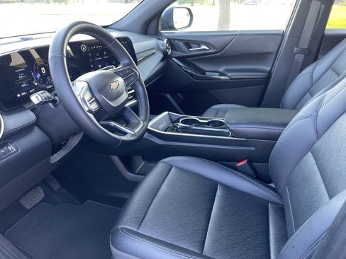 Used 2025 Chevrolet Equinox LT w/ Convenience Package II AWD/4WD image 18