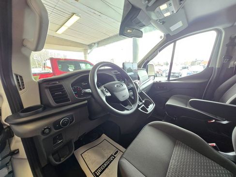 Used 2024 Ford Transit 350 XLT image 11