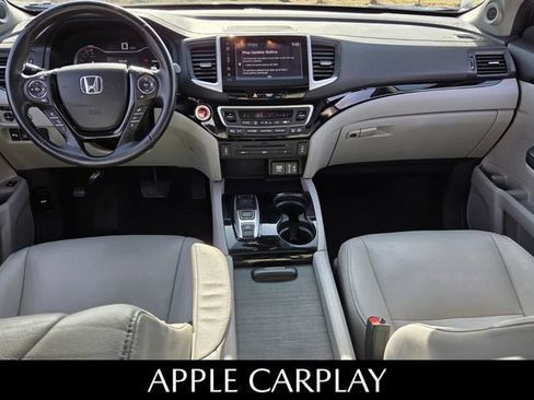 Used 2017 Honda Pilot Touring image 10