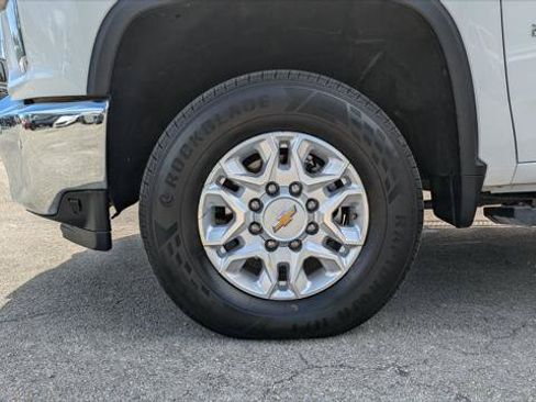 Used 2023 Chevrolet Silverado 2500 LT w/ Convenience Package AWD/4WD image 24