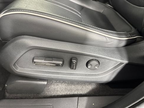 Certified 2023 Honda Pilot Elite image 18