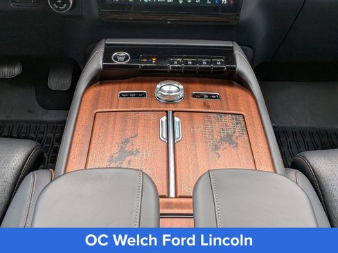 Certified 2025 Lincoln Navigator Black Label AWD/4WD image 23