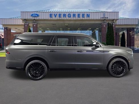 New 2025 Lincoln Navigator L Black Label image 8
