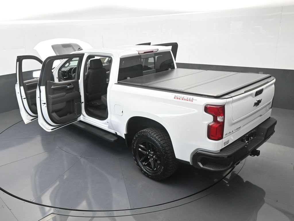 Used 2024 Chevrolet Silverado 1500 LT Trail Boss w/ LT Trail Boss Premium Package AWD/4WD image 77