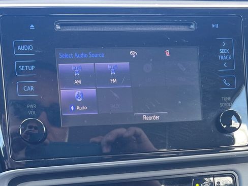 Used 2018 Toyota Corolla LE image 12