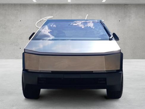 Used 2025 Tesla Cybertruck AWD Crew Cab image 19