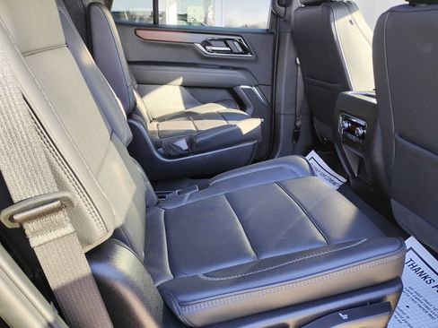 Used 2025 GMC Yukon Denali image 30
