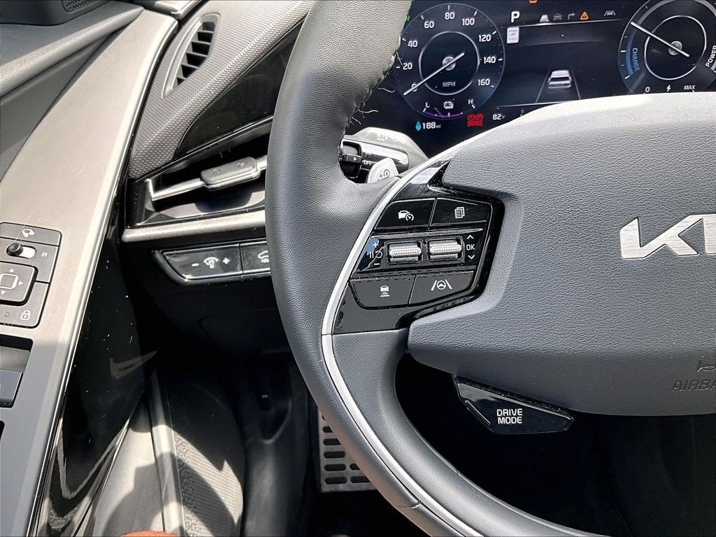 Used 2023 Kia Niro Wave FWD image 23
