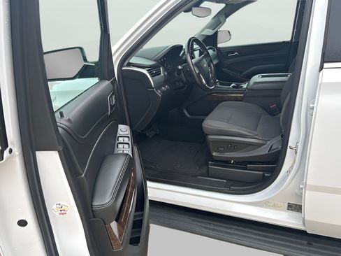Used 2018 Chevrolet Suburban LS AWD/4WD image 21