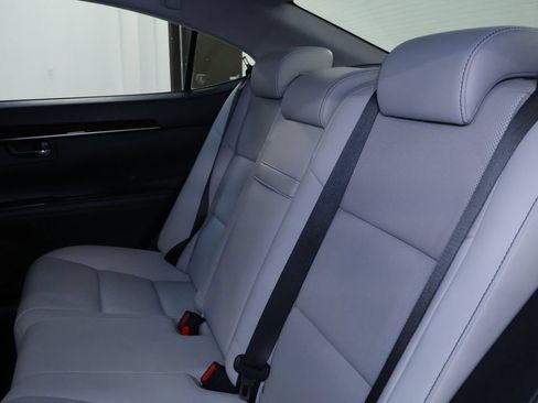 Used 2016 Lexus ES 350 w/ Navigation System Package FWD image 15