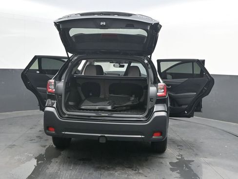 Used 2024 Subaru Outback Premium image 44