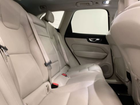 Used 2018 Volvo XC60 T5 Inscription w/ Convenience Package image 30