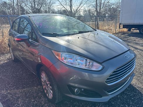 Used 2014 Ford Fiesta Titanium image 3