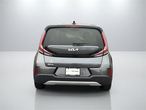 Certified 2024 Kia Soul LX image 6