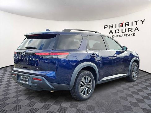 Used 2024 Nissan Pathfinder SV FWD image 4