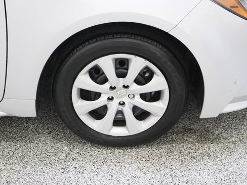 Used 2024 Toyota Corolla LE FWD image 5