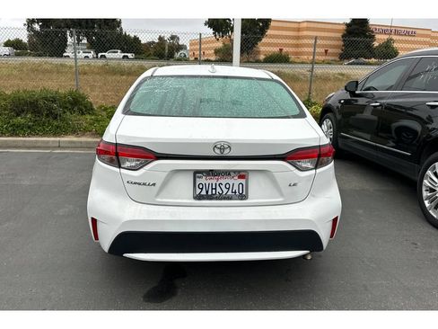 Used 2022 Toyota Corolla LE FWD image 6