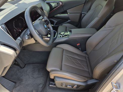 Used 2025 BMW X3 xDrive30i w/ Premium Package AWD/4WD image 14