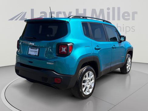 Used 2022 Jeep Renegade Latitude w/ Convenience Group AWD/4WD image 5