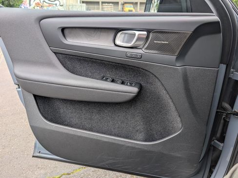 Used 2023 Volvo C40 P8 Recharge Ultimate image 24