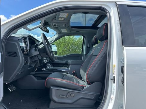 New 2026 Ford F250 Lariat w/ Black Appearance Package image 9