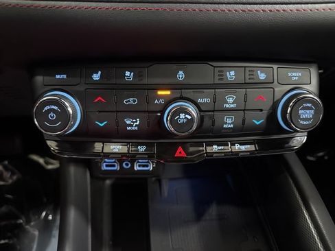 Used 2024 Dodge Durango R/T w/ Blacktop Package AWD/4WD image 23