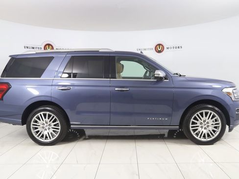 Used 2023 Ford Expedition Platinum AWD/4WD image 2