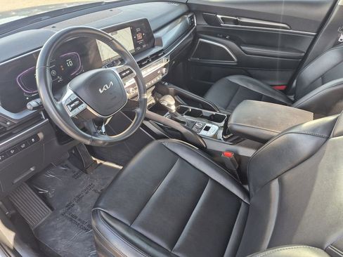 Certified 2025 Kia Telluride S image 12