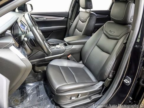 Used 2023 Cadillac XT5 Luxury image 9