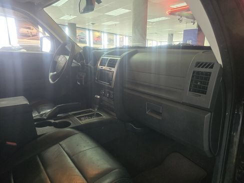 Used 2011 Dodge Nitro Heat image 13