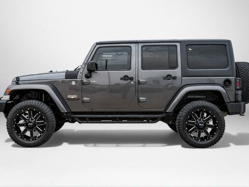 Used 2014 Jeep Wrangler Unlimited Sahara w/ Trailer Tow Group image 9