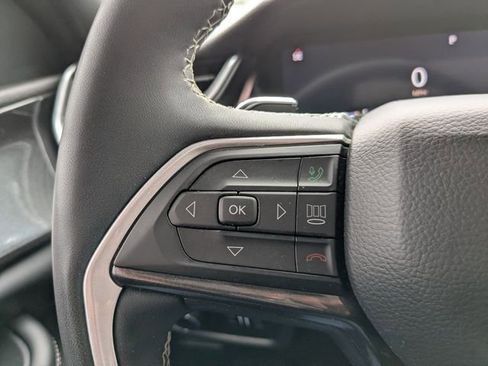 Used 2023 Jeep Grand Cherokee L Laredo image 29