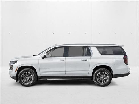 New 2026 Chevrolet Suburban LS image 3