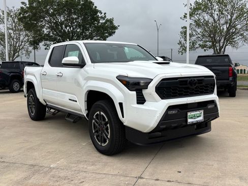 New 2026 Toyota Tacoma TRD Sport AWD/4WD image 5