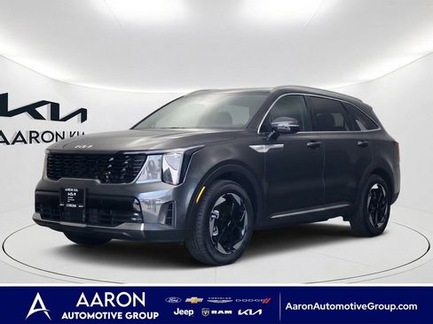 Certified 2026 Kia Sorento EX FWD image 1