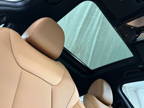Used 2026 BMW 330i Sedan w/ Convenience Package RWD image 16
