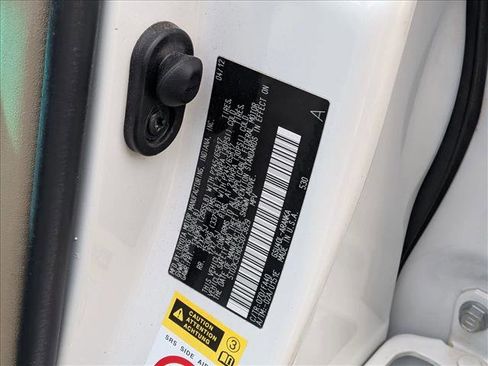 Used 2012 Toyota Highlander FWD image 24