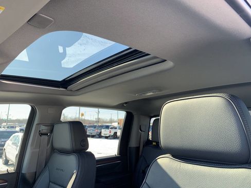 Used 2025 GMC Sierra 2500 Denali w/ Denali Reserve Package image 14