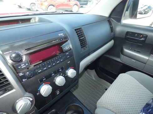 Used 2010 Toyota Tundra 4x4 Double Cab image 14