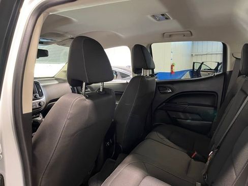 Used 2021 Chevrolet Colorado LT w/ LT Convenience Package image 17