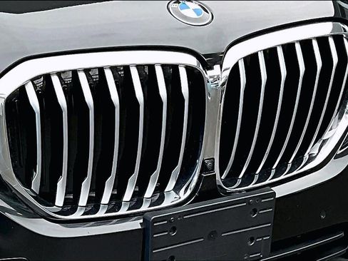 Used 2023 BMW X5 xDrive40i w/ Premium Package image 32