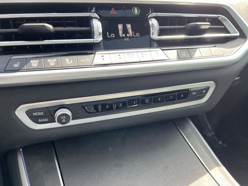 Used 2022 BMW X5 xDrive45e w/ Parking Assistance Package image 15