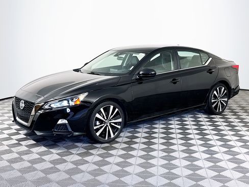 Used 2021 Nissan Altima 2.5 SR FWD image 4