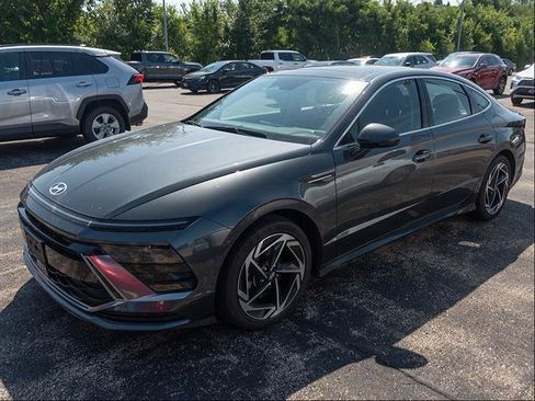 Used 2024 Hyundai Sonata SEL w/ Convenience Package FWD image 4