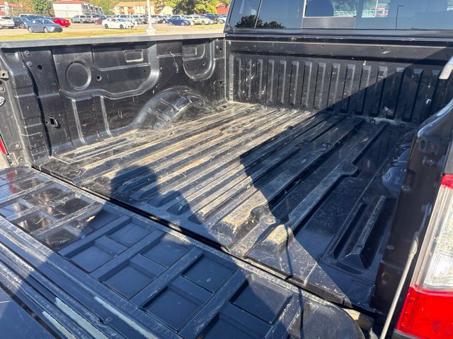 Used 2017 Nissan Titan SV AWD/4WD image 19