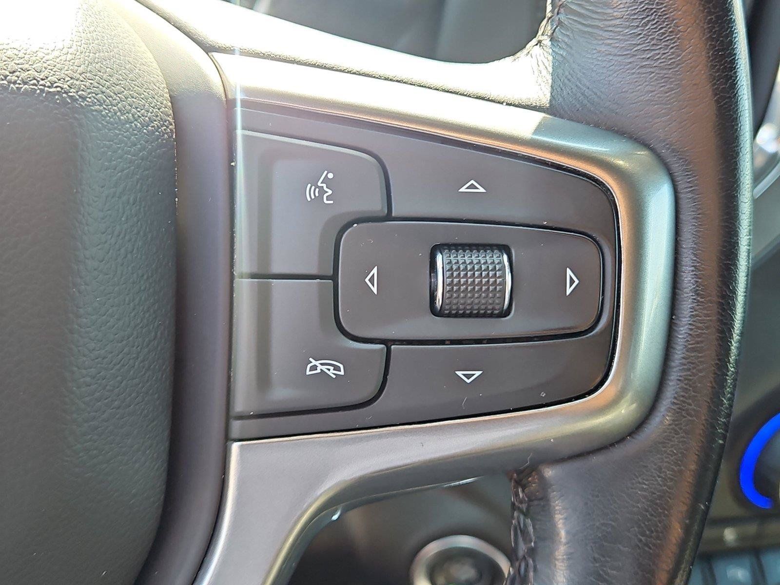 Used 2022 Chevrolet Silverado 1500 RST AWD/4WD image 25