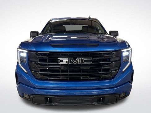 Certified 2024 GMC Sierra 1500 Elevation w/ LPO, Elevation Black Package AWD/4WD image 7