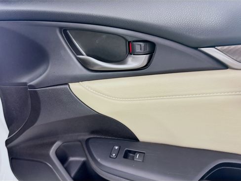 Used 2017 Honda Civic Sport Touring image 31